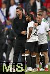 08.06.2025, Fussball UEFA Nations League 2024/25,  Spiel um Platz 3, Deutschland - Frankreich, in der MHP-Arena Stuttgart,  Co-Trainer Sandro Wagner (Deutschland) und Serge Gnabry (Deutschland) sind enttuscht,