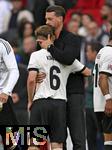 08.06.2025, Fussball UEFA Nations League 2024/25,  Spiel um Platz 3, Deutschland - Frankreich, in der MHP-Arena Stuttgart,  Co-Trainer Sandro Wagner (Deutschland) und Josua Kimmich (Deutschland)  sind enttuscht,