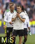 08.06.2025, Fussball UEFA Nations League 2024/25,  Spiel um Platz 3, Deutschland - Frankreich, in der MHP-Arena Stuttgart, Leroy Sane (Deutschland), Florian Wirtz (Deutschland) nach dem Spiel nachdenklich 