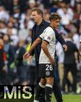 08.06.2025, Fussball UEFA Nations League 2024/25,  Spiel um Platz 3, Deutschland - Frankreich, in der MHP-Arena Stuttgart, Nach dem Spiel, Trainer Julian Nagelsmann (Deutschland) und Tom Bischof (Deutschland) 