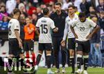 08.06.2025, Fussball UEFA Nations League 2024/25,  Spiel um Platz 3, Deutschland - Frankreich, in der MHP-Arena Stuttgart, v.li: Josua Kimmich (Deutschland), Thilo Kehrer (Deutschland), Co-Trainer Sandro Wagner (Deutschland), Leon Goretzka (Deutschland), Serge Gnabry (Deutschland) nachdenklich 