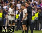 08.06.2025, Fussball UEFA Nations League 2024/25,  Spiel um Platz 3, Deutschland - Frankreich, in der MHP-Arena Stuttgart, Nach dem Spiel, v.li: Thilo Kehrer (Deutschland), Florian Wirtz (Deutschland), Trainer Julian Nagelsmann (Deutschland).