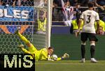 08.06.2025, Fussball UEFA Nations League 2024/25,  Spiel um Platz 3, Deutschland - Frankreich, in der MHP-Arena Stuttgart, Torwart Marc Andre ter-Stegen (Deutschland) hat den Ball