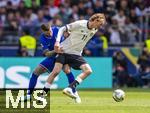 08.06.2025, Fussball UEFA Nations League 2024/25,  Spiel um Platz 3, Deutschland - Frankreich, in der MHP-Arena Stuttgart, v.li: Lucas Hernandez (Frankreich) gegen Nick Woltemade (Deutschland) 