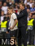 08.06.2025, Fussball UEFA Nations League 2024/25,  Spiel um Platz 3, Deutschland - Frankreich, in der MHP-Arena Stuttgart, Nach dem Spiel, v.li:  Florian Wirtz (Deutschland), Trainer Julian Nagelsmann (Deutschland).
