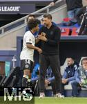 08.06.2025, Fussball UEFA Nations League 2024/25,  Spiel um Platz 3, Deutschland - Frankreich, in der MHP-Arena Stuttgart, v.li: Karim Adeyemi (Deutschland) und Co-Trainer Sandro Wagner (Deutschland) am Spielfeldrand 
