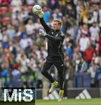 08.06.2025, Fussball UEFA Nations League 2024/25,  Spiel um Platz 3, Deutschland - Frankreich, in der MHP-Arena Stuttgart, Torwart Marc Andre ter-Stegen (Deutschland) beim Aufwrmen.