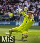 08.06.2025, Fussball UEFA Nations League 2024/25,  Spiel um Platz 3, Deutschland - Frankreich, in der MHP-Arena Stuttgart, Torwart Marc Andre ter-Stegen (Deutschland) wehrt den Ball ab.