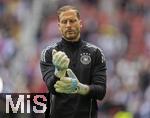 08.06.2025, Fussball UEFA Nations League 2024/25,  Spiel um Platz 3, Deutschland - Frankreich, in der MHP-Arena Stuttgart, Torwart Oliver Baumann (Deutschland) beim Aufwrmen.