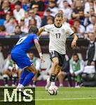 08.06.2025, Fussball UEFA Nations League 2024/25,  Spiel um Platz 3, Deutschland - Frankreich, in der MHP-Arena Stuttgart, re, Florian Wirtz (Deutschland) am Ball 