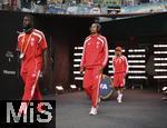 21.06.2025, FIFA Club World Cup 2025, Gruppe C, FC Bayern Mnchen - CA Boca Juniors, im Hard-Rock-Stadium in Miami, Florida (USA), Ankunft im Stadion, v.li: Dayot Upamecano (FC Bayern Mnchen), Jonah Kusi-Asare (Bayern Mnchen) 