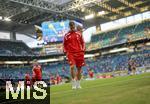 21.06.2025, FIFA Club World Cup 2025, Gruppe C, FC Bayern Mnchen - CA Boca Juniors, im Hard-Rock-Stadium in Miami, Florida (USA), Ankunft im Stadion, Joshua Kimmich (FC Bayern Mnchen) nachdenklich auf dem Platz 