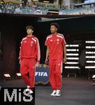 21.06.2025, FIFA Club World Cup 2025, Gruppe C, FC Bayern Mnchen - CA Boca Juniors, im Hard-Rock-Stadium in Miami, Florida (USA), Ankunft im Stadion, v.li: David Santos Daiber (Bayern Mnchen), Cassiano Kiala (Bayern Mnchen) 