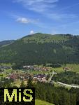 21.06.2025, Wandern im Allgu bei Oberjoch, unten das Bergdorf Oberjoch gelegen auf 1.139 m Meereshhe.