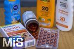 26.06.2025, Alles fr die gesunde Haut im Strandurlaub: Rezeptfreie Nahrungsergnzungsmittel, Carotin, fr den Schutz der Haut vor der Sonne. Fr gesunde und schne Haut. Beta-Carotin wird im Krper in Vitamin-A umgewandelt, das mit Biotin & Niacin den Erhalt gesunder Haut untersttzt. Sonnenmilch schtzt die Haut aktiv vor zu starker Sonneneinstrahlung