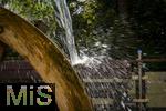 26.06.2025, Bad Wrishofen im Unterallgu, Wasserrad in der Fugngerzone.