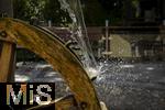 26.06.2025, Bad Wrishofen im Unterallgu, Wasserrad in der Fugngerzone.