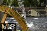 12.07.2025, Bad W�rishofen im Unterallg�u, Wasserrad in der Fu�g�ngerzone. 