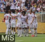 29.06.2025, FIFA Club World Cup 2025, Achtelfinale, CR Flamengo Rio de Janeiro - FC Bayern Mnchen, im Hard Rock Stadium (Miami Gardens, FL), Torjubel Harry Kane (re, FC Bayern Mnchen). mit Michael Olise (FC Bayern Mnchen), Kingsley Coman (FC Bayern Mnchen), Josip Stanisic (Bayern Mnchen), Serge Gnabry (FC Bayern Mnchen), Joshua Kimmich (FC Bayern Mnchen) 