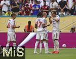 29.06.2025, FIFA Club World Cup 2025, Achtelfinale, CR Flamengo Rio de Janeiro - FC Bayern Mnchen, im Hard Rock Stadium (Miami Gardens, FL), Harry Kane (re, FC Bayern Mnchen) Torjubel mit Michael Olise (FC Bayern Mnchen), Konrad Laimer (FC Bayern Mnchen) 
