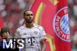 29.06.2025, FIFA Club World Cup 2025, Achtelfinale, CR Flamengo Rio de Janeiro - FC Bayern Mnchen, im Hard Rock Stadium (Miami Gardens, FL), Jonathan Tah (FC Bayern Mnchen) nachdenklich 