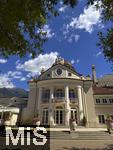 29.6.2025, Meran in S�dtirol, Italien. Innenstadt Meran, Das historische Kurhaus von Meran an der Fussg�ngerpromenade.