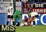 04.07.2025, UEFA Frauen-Europameisterschaft 2025 in der Schweiz. Spieltag 1, Vorrunde, Deutschland - Polen, im Kybunpark (St. Gallen, Schweiz). Giulia Gwinn (Deutschland) liegt vereltzt am Boden