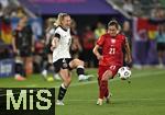 04.07.2025, UEFA Frauen-Europameisterschaft 2025 in der Schweiz. Spieltag 1, Vorrunde, Deutschland - Polen, im Kybunpark (St. Gallen, Schweiz). (L-R) Sarai Linder (Deutschland) gegen Paulina Tomasiak (Polen)
