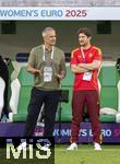 04.07.2025, UEFA Frauen-Europameisterschaft 2025 in der Schweiz. Spieltag 1, Vorrunde, Deutschland - Polen, im Kybunpark (St. Gallen, Schweiz). Trainer Christian Wck (li, Deutschland) und Christoph Herr (Sportpsychologe DFB)