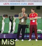 04.07.2025, UEFA Frauen-Europameisterschaft 2025 in der Schweiz. Spieltag 1, Vorrunde, Deutschland - Polen, im Kybunpark (St. Gallen, Schweiz). Trainer Christian Wck (li, Deutschland) und Christoph Herr (Sportpsychologe DFB)