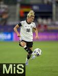 04.07.2025, UEFA Frauen-Europameisterschaft 2025 in der Schweiz. Spieltag 1, Vorrunde, Deutschland - Polen, im Kybunpark (St. Gallen, Schweiz). Linda Dallmann (Deutschland) am Ball 