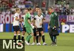 04.07.2025, UEFA Frauen-Europameisterschaft 2025 in der Schweiz. Spieltag 1, Vorrunde, Deutschland - Polen, im Kybunpark (St. Gallen, Schweiz). Muss mit einer schweren Knieverletzung ausgewechselt werden, Giulia Gwinn (2.v.re, Deutschland),