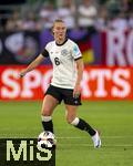 04.07.2025, UEFA Frauen-Europameisterschaft 2025 in der Schweiz. Spieltag 1, Vorrunde, Deutschland - Polen, im Kybunpark (St. Gallen, Schweiz). Janina Minge  (Deutschland) am Ball 