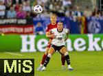 04.07.2025, UEFA Frauen-Europameisterschaft 2025 in der Schweiz. Spieltag 1, Vorrunde, Deutschland - Polen, im Kybunpark (St. Gallen, Schweiz). Klara Bhl (Deutschland) im Zweikampf gegen Sylwia Matysik (Polen) 