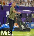04.07.2025, UEFA Frauen-Europameisterschaft 2025 in der Schweiz. Spieltag 1, Vorrunde, Deutschland - Polen, im Kybunpark (St. Gallen, Schweiz). Trainer Christian Wck (Deutschland) an der Seitenlinie in Rage