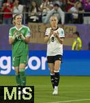 04.07.2025, UEFA Frauen-Europameisterschaft 2025 in der Schweiz. Spieltag 1, Vorrunde, Deutschland - Polen, im Kybunpark (St. Gallen, Schweiz). v.li: Torhterin Stina Johannes (Deutschland) und Kathrin Hendrich (Deutschland) 
