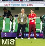 04.07.2025, UEFA Frauen-Europameisterschaft 2025 in der Schweiz. Spieltag 1, Vorrunde, Deutschland - Polen, im Kybunpark (St. Gallen, Schweiz). Trainer Christian Wck (li, Deutschland) an der Seitenlinie mit dem Sportpsychologe Christoph Herr (Deutschland)