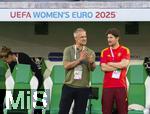 04.07.2025, UEFA Frauen-Europameisterschaft 2025 in der Schweiz. Spieltag 1, Vorrunde, Deutschland - Polen, im Kybunpark (St. Gallen, Schweiz). Trainer Christian Wck (li, Deutschland) an der Seitenlinie mit dem Sportpsychologe Christoph Herr (Deutschland)