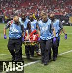 05.07.2025, FIFA Club World Cup 2025, Viertelfinale, Paris St. Germain - FC Bayern Mnchen, im Mercedes-Benz Stadium (Atlanta, GA),  Jamal Musiala (FC Bayern Mnchen) muss nach seiner Verletzung am Bein auf einer Trage vom Platz getragen werden.
