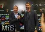 07.07.2025, Fussball 1. Bundesliga 2025/2026, Trainingsauftakt FC Augsburg, Pressekonferenz in der WWK-Arena Augsburg, Vorstellung von Trainer Sandro Wagner (FC Augsburg).  v.li: Geschftsfhrer Michael Strll (FC Augsburg), Trainer Sandro Wagner (FC Augsburg) i
  

