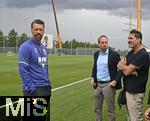 07.07.2025, Fussball 1. Bundesliga 2025/2026, Trainingsauftakt FC Augsburg, Auftakttraining an der WWK-Arena Augsburg, 
 Trainer Sandro Wagner (FC Augsburg) und Prsident Markus Krapf (FC Augsburg) 

