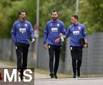 07.07.2025, Fussball 1. Bundesliga 2025/2026, Trainingsauftakt FC Augsburg, Auftakttraining an der WWK-Arena Augsburg, 
 Trainer Sandro Wagner (FC Augsburg) mit seinen Co Trainern

