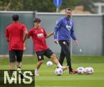 07.07.2025, Fussball 1. Bundesliga 2025/2026, Trainingsauftakt FC Augsburg, Auftakttraining an der WWK-Arena Augsburg, 
 Trainer Sandro Wagner (FC Augsburg) 

