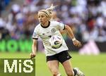 08.07.2025, UEFA Frauen-Europameisterschaft 2025 in der Schweiz. Spieltag 2, Vorrunde, Deutschland - Dnemark, im St-Jakob-Park Basel (Schweiz). Kathrin Hendrich (Deutschland) am Ball 