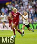 08.07.2025, UEFA Frauen-Europameisterschaft 2025 in der Schweiz. Spieltag 2, Vorrunde, Deutschland - Dnemark, im St-Jakob-Park Basel (Schweiz). Pernille Harder (Dnemark) am Ball 