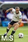 08.07.2025, UEFA Frauen-Europameisterschaft 2025 in der Schweiz. Spieltag 2, Vorrunde, Deutschland - Dnemark, im St-Jakob-Park Basel (Schweiz). Klara Bhl (Deutschland) am Ball 