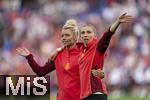 08.07.2025, UEFA Frauen-Europameisterschaft 2025 in der Schweiz. Spieltag 2, Vorrunde, Deutschland - Dnemark, im St-Jakob-Park Basel (Schweiz). Schlussjubel, v.li: Linda Dallmann (Deutschland), Elisa Sen (Deutschland)  