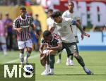 08.07.2025, FIFA Club World Cup 2025, Halbfinale, Fluminense FC - Chelsea FC, im MetLife Stadium (East Rutherford, NJ), re: Enzo FERNANDEZ (Chelsea) im Zweikampf 
