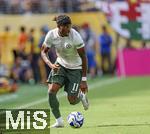 08.07.2025, FIFA Club World Cup 2025, Halbfinale, Fluminense FC - Chelsea FC, im MetLife Stadium (East Rutherford, NJ), Noni MADUEKE (Chelsea) am Ball 