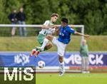 17.07.2025, Fussball 2. Bundesliga 2025/2026, Darmstadt 98 im Sommertrainingslager in Bad Wrishofen im Unterallgu, Testspiel: Darmstadt 98 - FC St.Gallen 1879, im Stadion Bad Wrishofen. re: Hiroki Akiyama (Darmstadt) gegen Corsin Konietzke (St. Gallen)